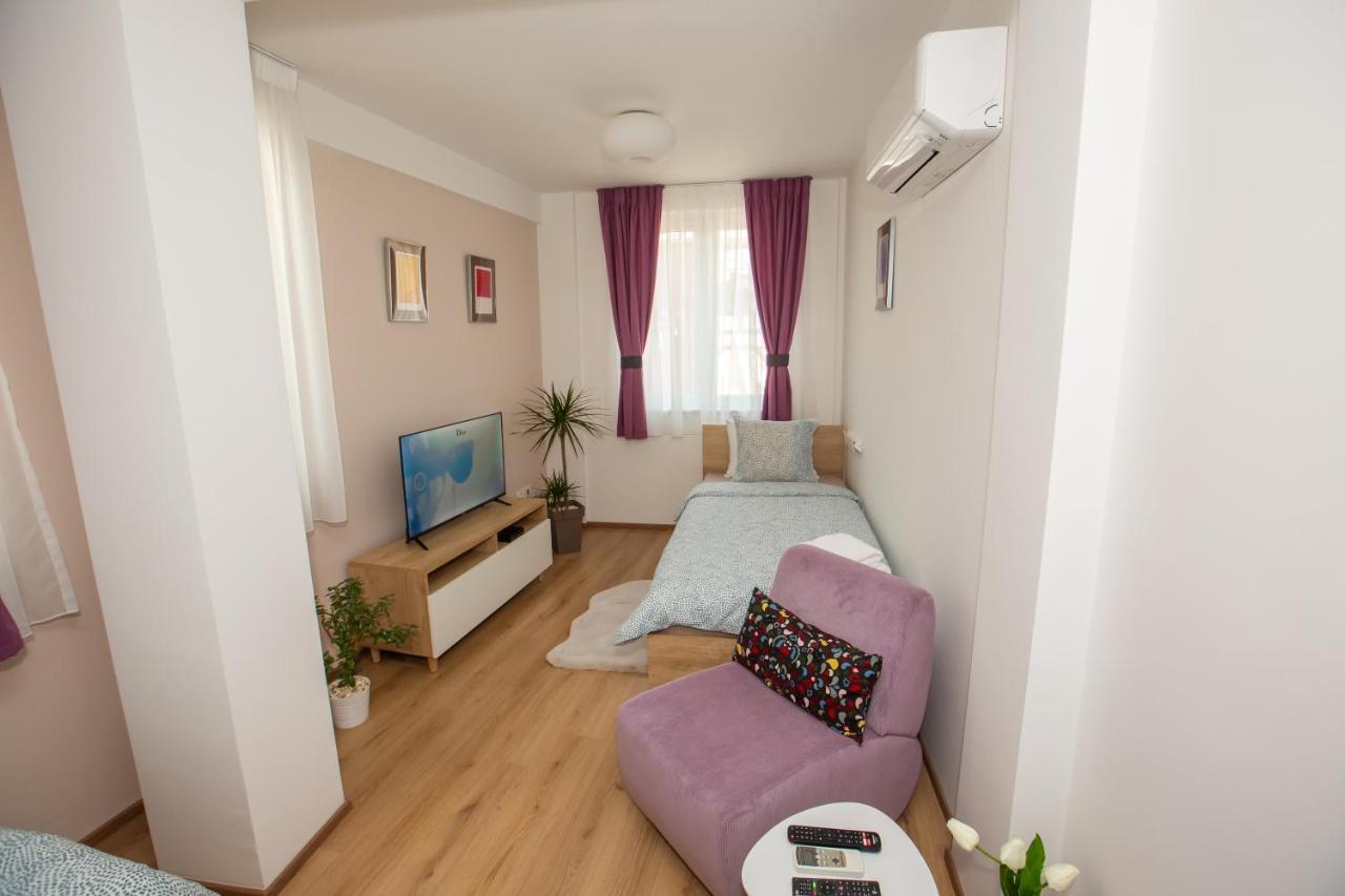 Charming Apartment In Shtip'S Downtown Stip Exterior photo