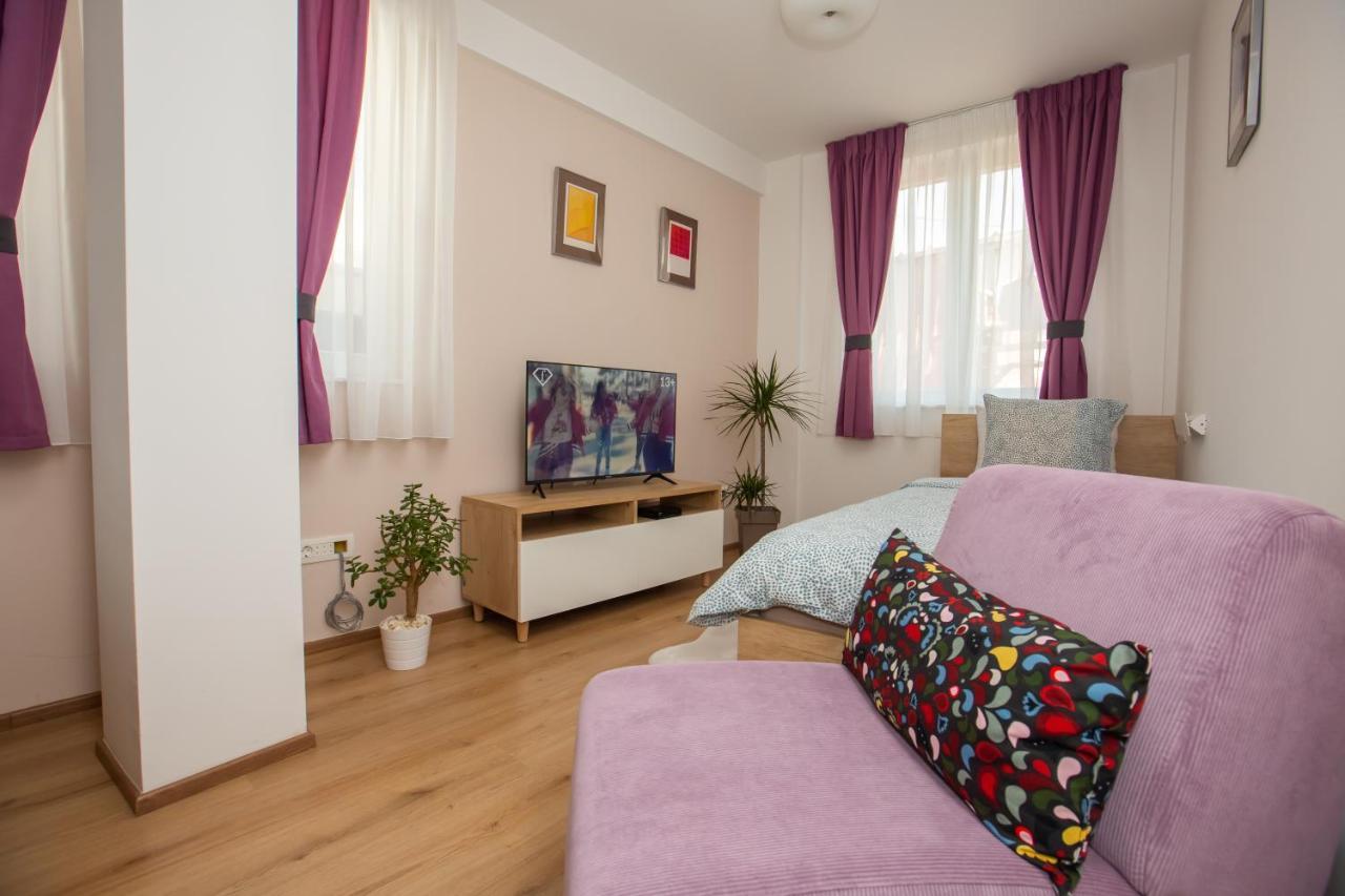 Charming Apartment In Shtip'S Downtown Stip Exterior photo