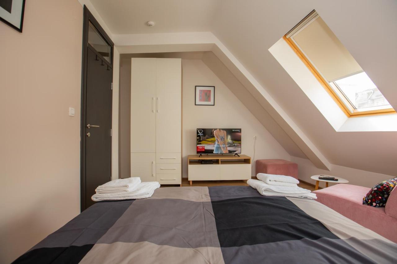 Charming Apartment In Shtip'S Downtown Stip Exterior photo
